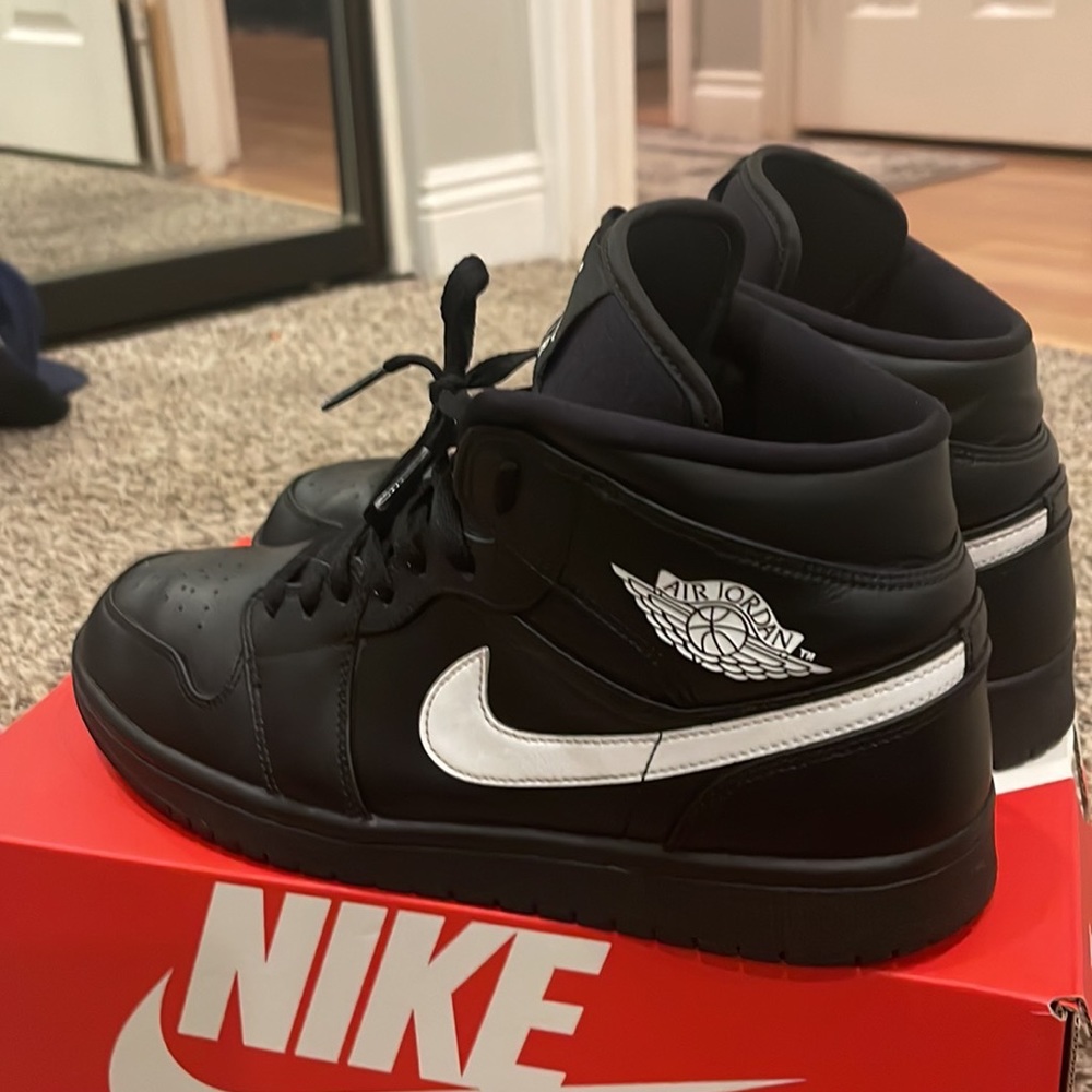 Nike air Jordan 1 mid